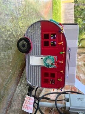 Scentsy Red and Silver Holiday Camper Wax Warmer